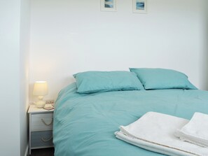 4 quartos, Wi-Fi de cortesia, roupa de cama