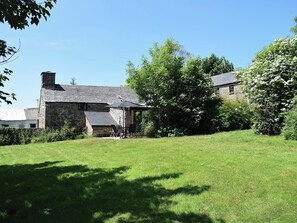 Exterior - 2 bedroom accommodation in Glynarthen, near Aberporth (Glynarthen, near Aberporth)