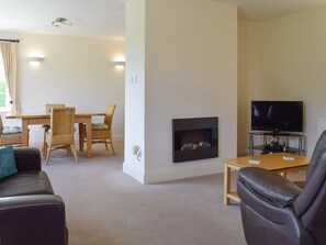 Living area - 2 bedroom accommodation in Upton, Didcot (Upton, Didcot)
