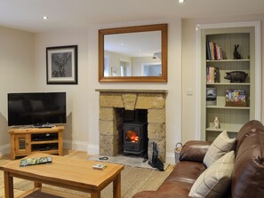 Fireplace - 2 bedroom accommodation in Flixton, near Filey (Flixton, near Filey)