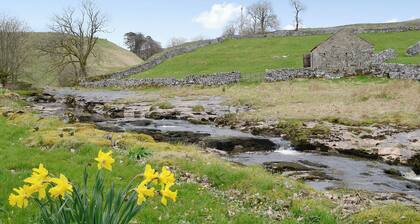 3 bedroom accommodation in Beckermonds, near Kettlewell