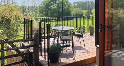 2 bedroom accommodation in Ashburnham, Battle