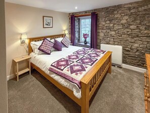 1 bedroom, free WiFi, bed sheets - 1 bedroom accommodation in West Burton, near Leyburn (West Burton, near Leyburn)