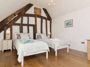 3 bedrooms, free WiFi, bed sheets