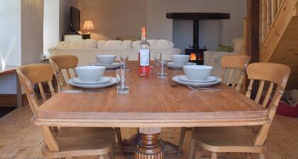 3 bedroom accommodation in Laugharne, near Pendine