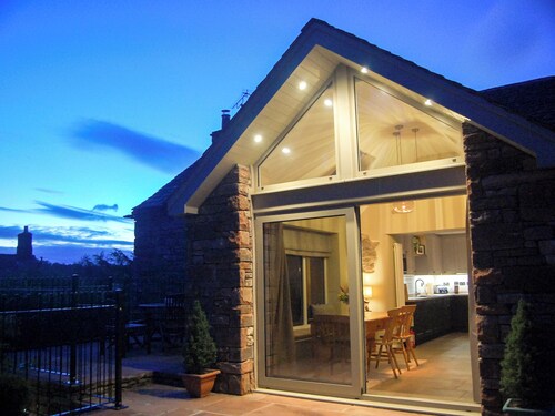 An attractive and spacious cottage close to the River Eamont.