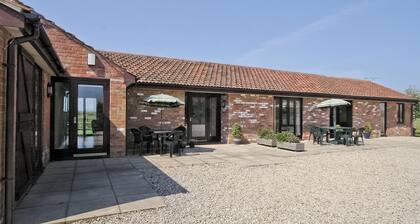 Russet Cottage - E4678