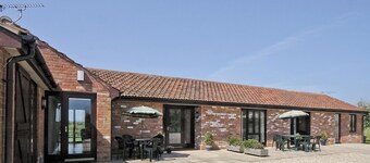 Russet Cottage - E4678