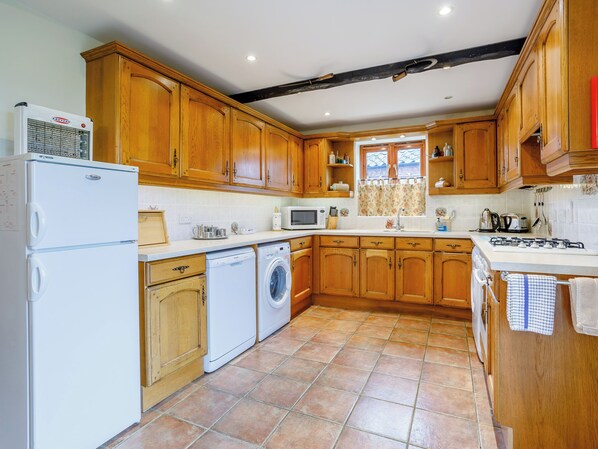 Dishwasher, high chair