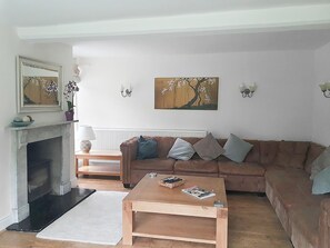 Fireplace - Greenlands Farmhouse (Barmby Moor, York)