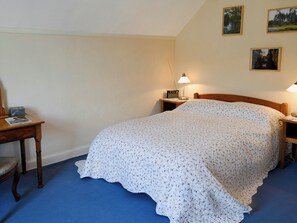 3 bedrooms, free WiFi, bed sheets