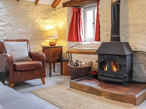 Interior - 1 bedroom accommodation in Near Betws-y-Coed (Near Betws-y-Coed)