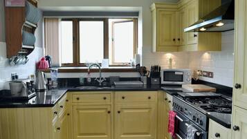 Lave-vaisselle, chaise haute