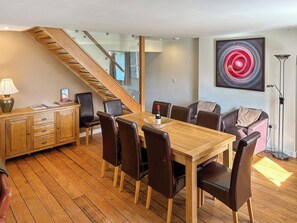 Dining - 4 bedroom accommodation in Bethlehem (Bethlehem)
