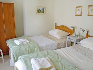 2 bedrooms, free WiFi, bed sheets - Pant Glas Mawr Axton (Axton, near Holywell)