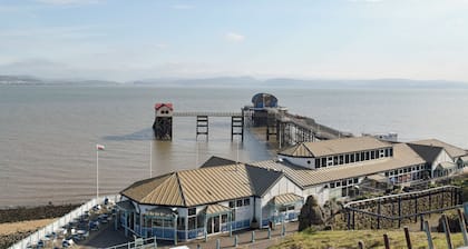 3 bedroom accommodation in The Mumbles