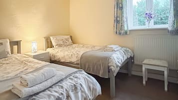 2 slaapkamers, gratis wifi, beddengoed, rolstoeltoegang