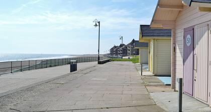 1 bedroom accommodation in Saltfleetby, near Louth