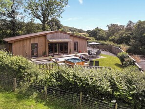 Terrace/patio - 3 bedroom accommodation in Near Rhayader (Near Rhayader)