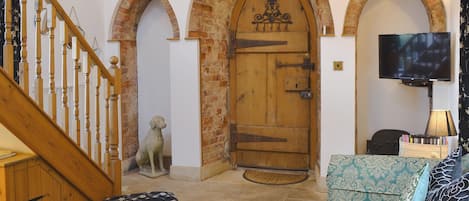 المنشأة من الداخل