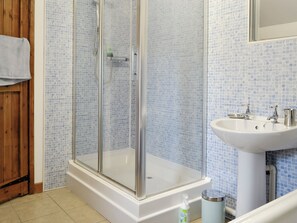Towels - 2 bedroom accommodation in Tregarth, near Bangor (Tregarth, near Bangor)
