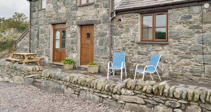 2 bedroom accommodation in Tregarth, near Bangor