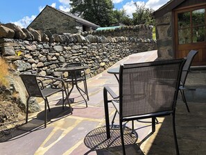 Outdoor dining - 2 bedroom accommodation in Tregarth, near Bangor (Tregarth, near Bangor)