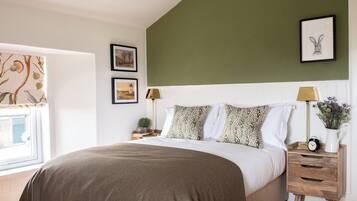 3 bedrooms, free WiFi, bed sheets