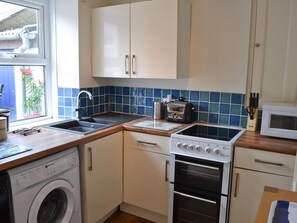 Fridge, microwave
