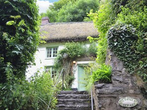 Exterior detail - George's Cottage - HSSS (Bucks Mills, near Clovelly)