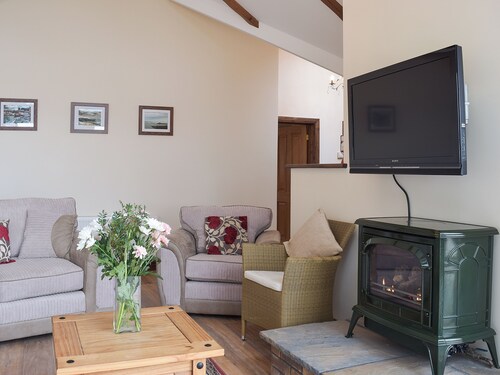 3 bedroom accommodation in Llangennith, near Swansea
