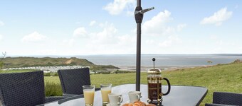 3 bedroom accommodation in Llangennith, near Swansea