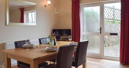 3 bedroom accommodation in Llangennith, near Swansea