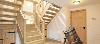 The Olde Granary - E4298