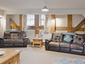Living area - The Olde Granary - E4298 (Plealey, Shrewsbury)