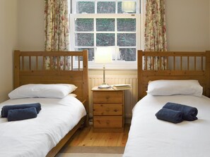 4 bedrooms, free WiFi, bed sheets