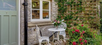 3 bedroom accommodation in Ashford-in-the-Water, near Bakewell