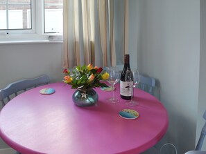Dining - 2 bedroom accommodation in Sewerby, near Bridlington (Sewerby, near Bridlington)