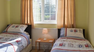 2 quartos, Wi-Fi de cortesia, roupa de cama