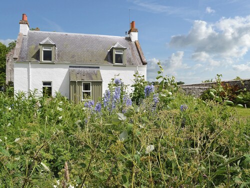 2 bedroom accommodation in Urray, near Dingwall