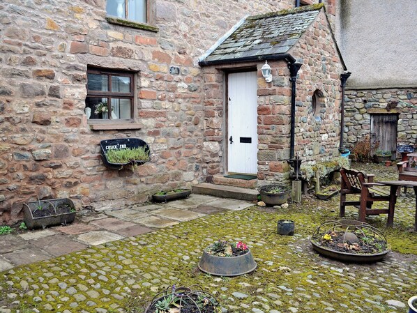 Terrace/patio - 3 bedroom accommodation in Crackenthorpe, Appleby (Crackenthorpe, Appleby)