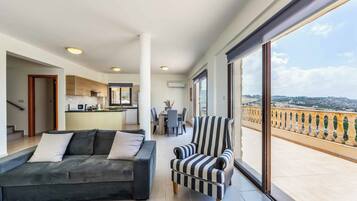 Villa (4 Bedrooms) | Innenbereich