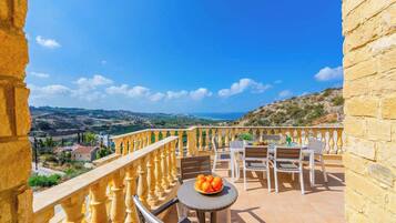 Villa (4 Bedrooms) | Esterni