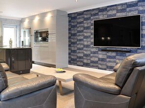 TV - 2 bedroom accommodation in Oxenhope, near Haworth (Oxenhope, near Haworth)