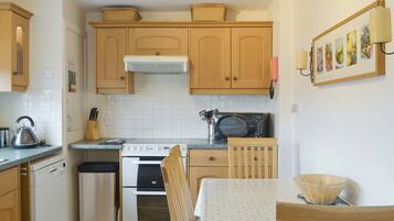 Geschirrspüler, Hochstuhl