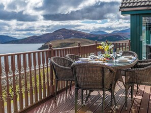 Outdoor dining - 3 bedroom accommodation in Portree (Portree)