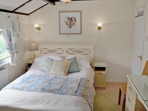 3 chambres, accès au Wi-Fi (inclus), literie fournie