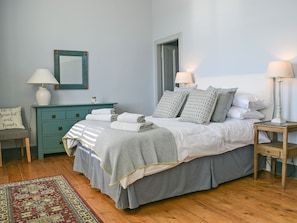 2 bedrooms, free WiFi, bed sheets - 2 bedroom accommodation in Pittenweem, near Anstruther (Pittenweem, near Anstruther)