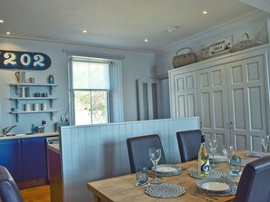Dining - 2 bedroom accommodation in Pittenweem, near Anstruther (Pittenweem, near Anstruther)