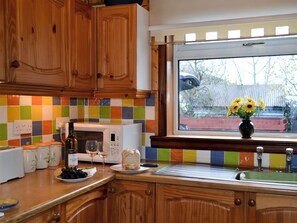 Private kitchen - 1 bedroom accommodation in Drumnadrochit, near Loch Ness (Drumnadrochit, near Loch Ness)